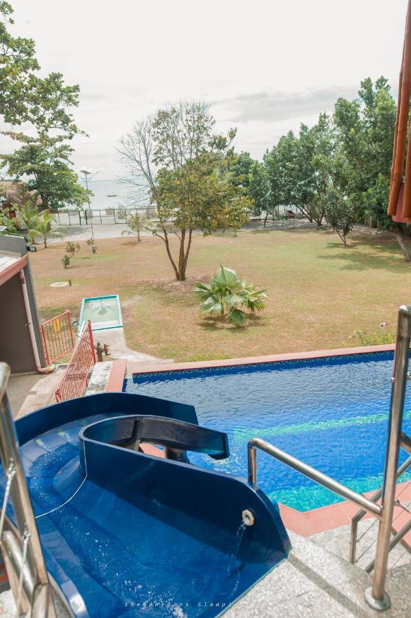 Shenanigans Glamping Resort Zamboanguita  Exterior foto